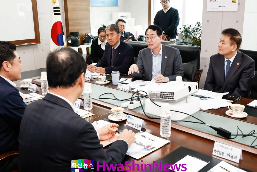 6. 정명근 화성특례시장이 화성특례시의 기업 진원 정책에 대해 말하고 있다..jpg